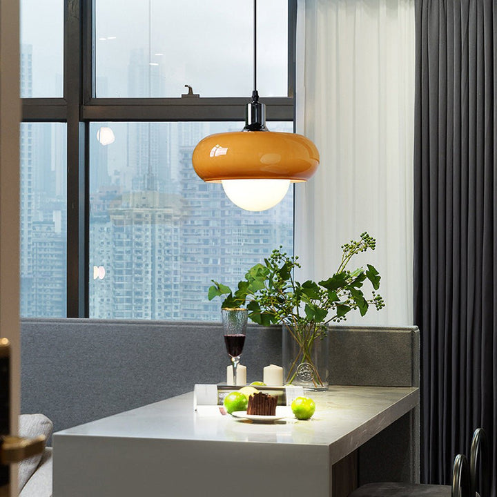 Lampa wisząca Bauhaus z szklanym kloszem w kolorze kawy