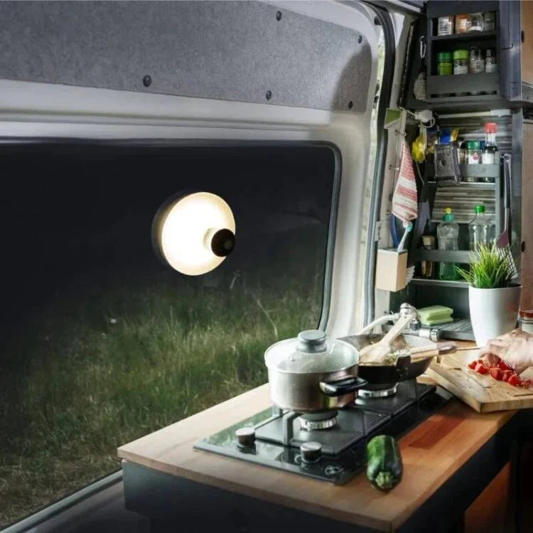 Lampka LED z przyssawką