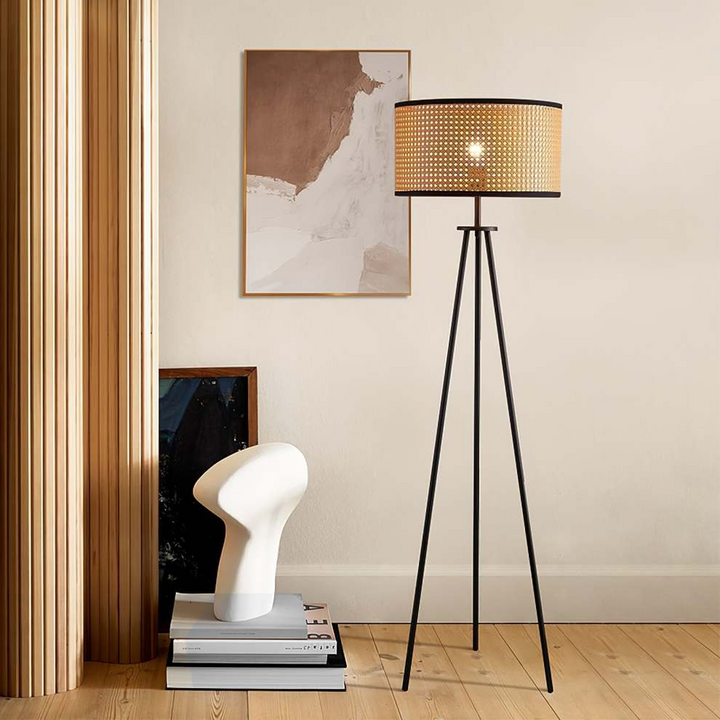 Lampa podłogowa z trzema nogami z rattanu
