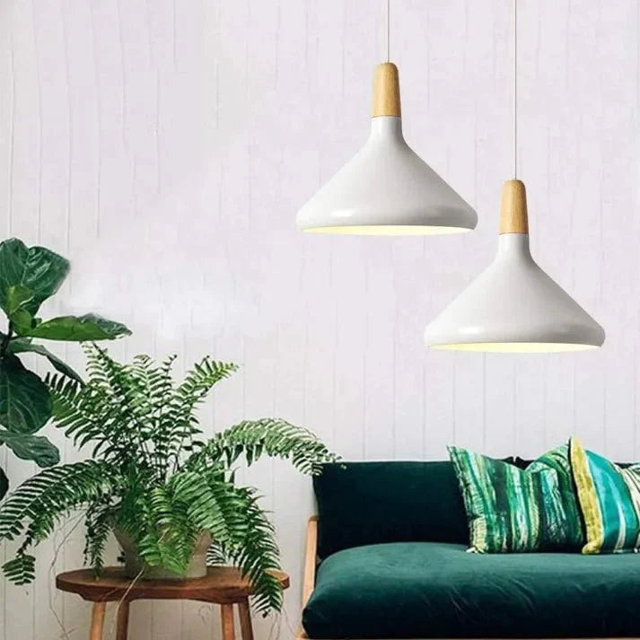 Metalowa lampa wisząca w kształcie stożka Francuskiego Makaronu