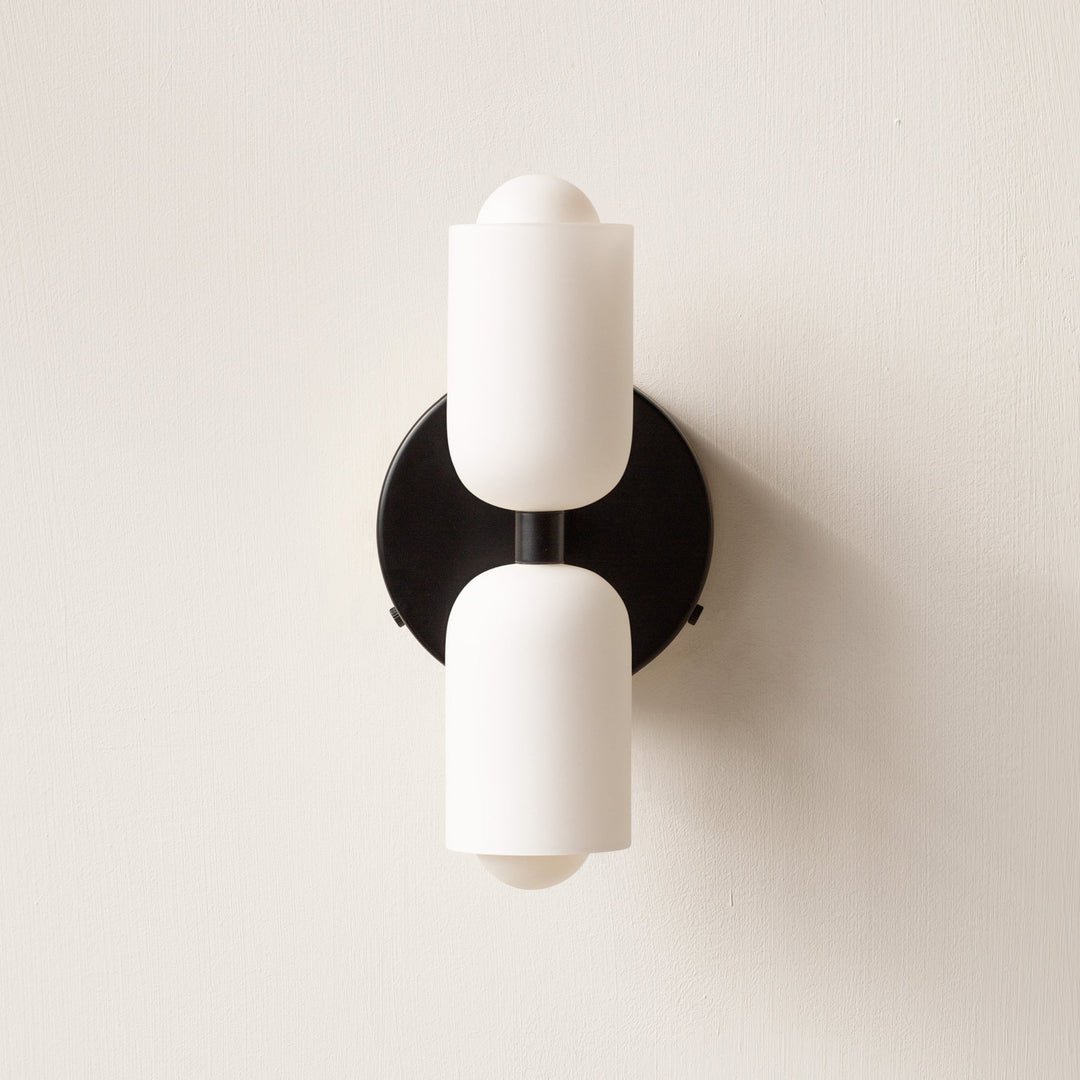 Elegancka lampa ścienna akrylowa up-down