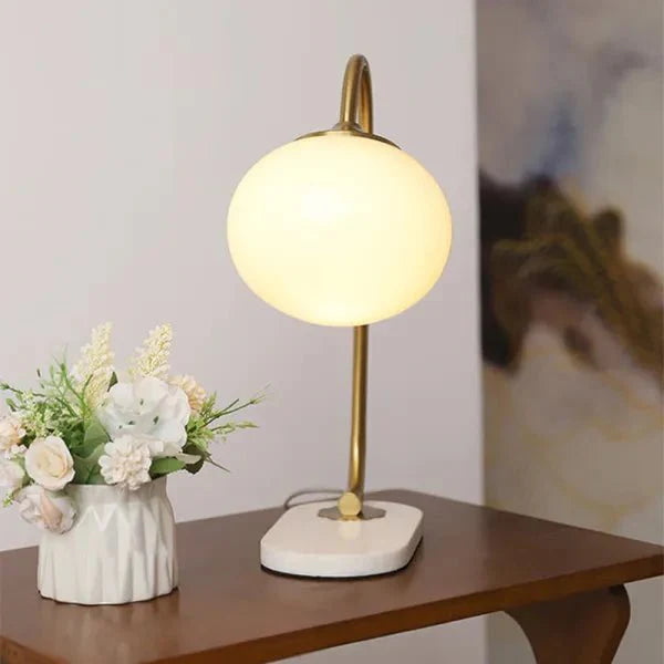 Lampa stołowa Marshmallow z metalu i szkła