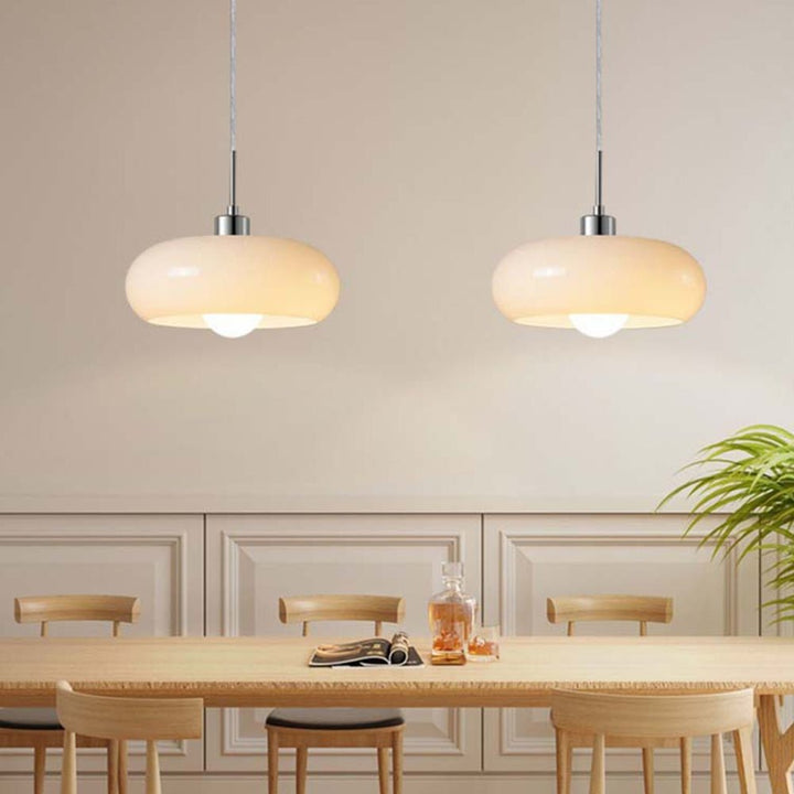 Lampa wisząca Hailie w kształcie bochenka ze szkła