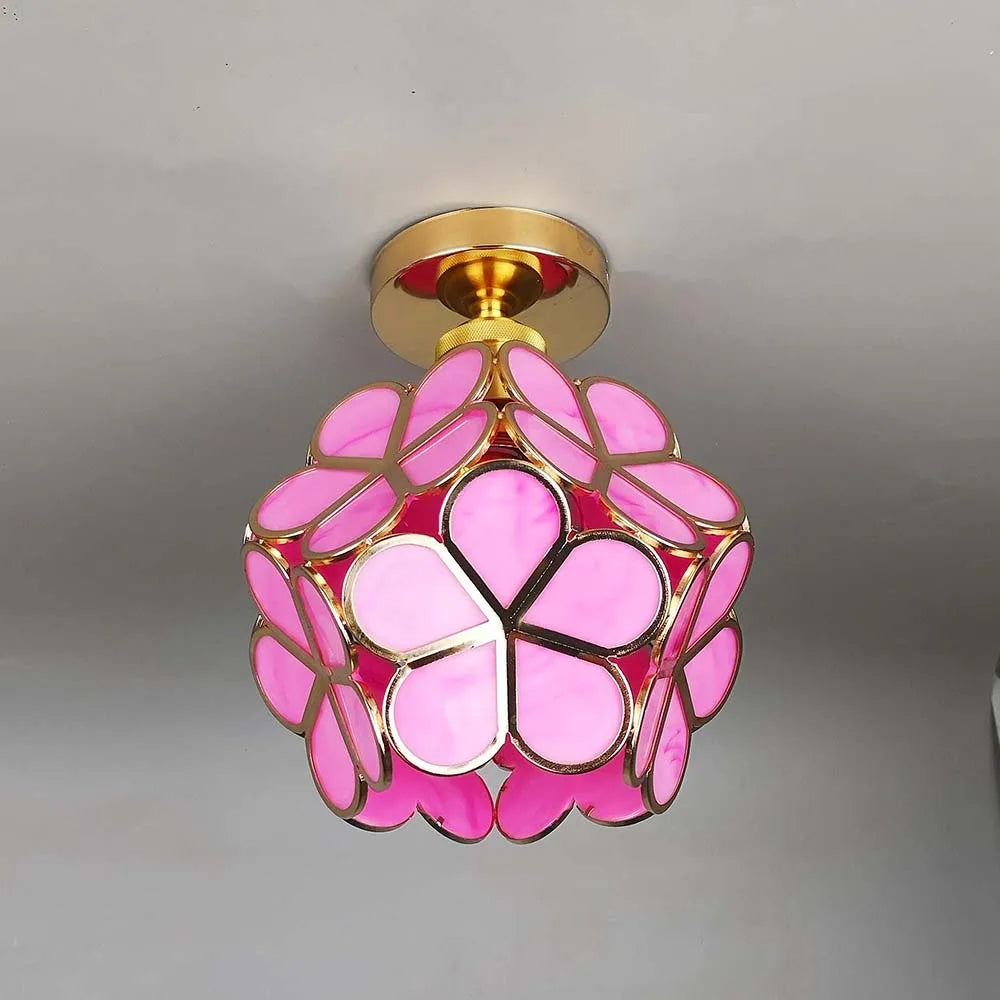 Lampa sufitowa w stylu kwiatowym