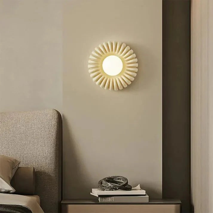 Nowoczesna Kreatywna Lampa Ścienna do Sypialni z Żywicy