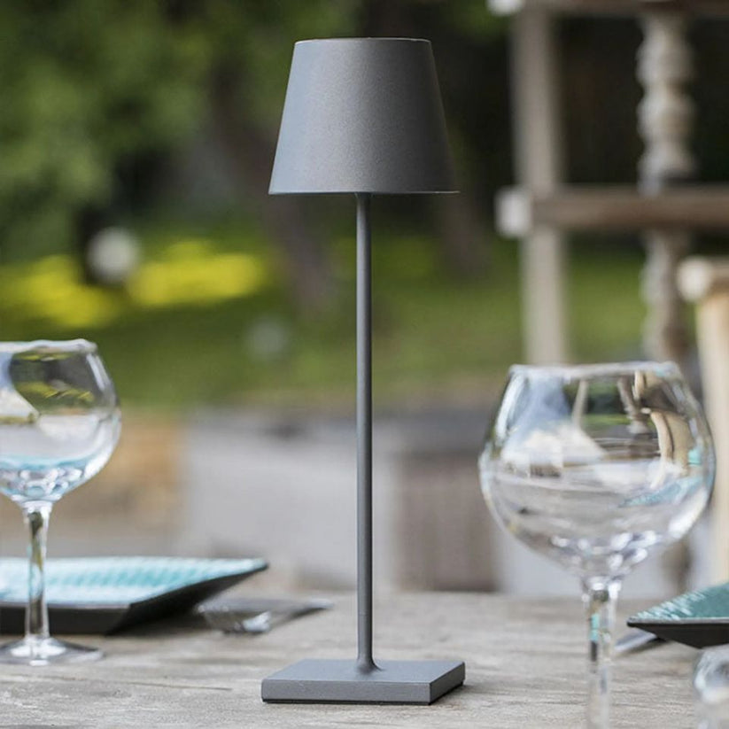 Wysoka Lampa Stołowa z Funkcją Ściemniania