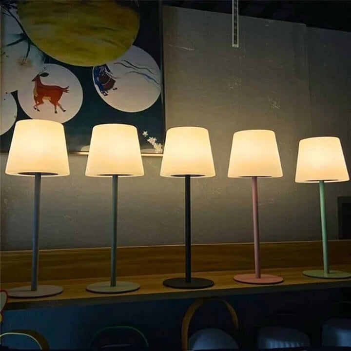 Bezprzewodowa lampa stołowa
