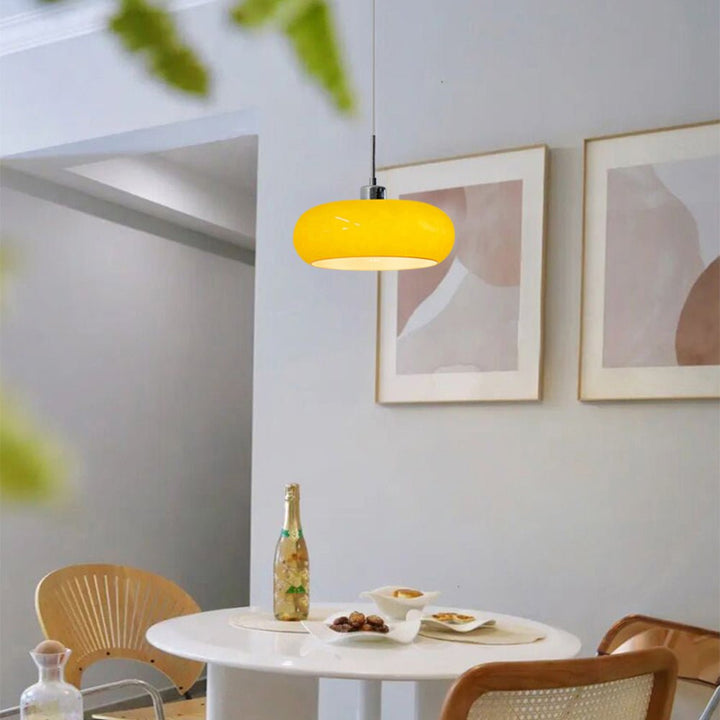 Lampa wisząca Hailie w kształcie bochenka ze szkła