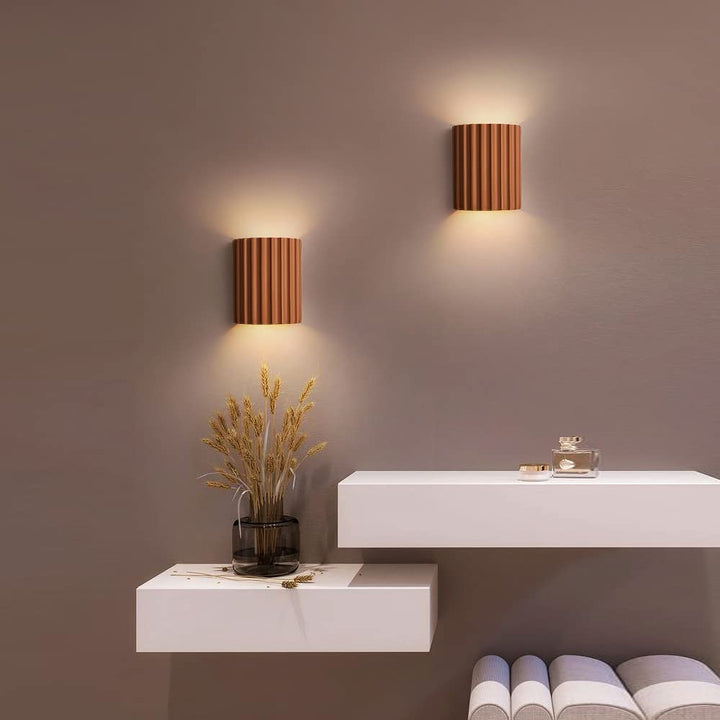 Nowoczesna półokrągła lampa ścienna z żywicy do salonu