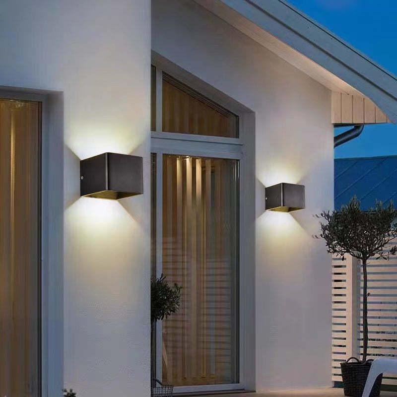 Nowoczesna Aluminiowa Wodoodporna Lampa LED na Ścianę do Użytku Wewnętrznego i Zewnętrznego