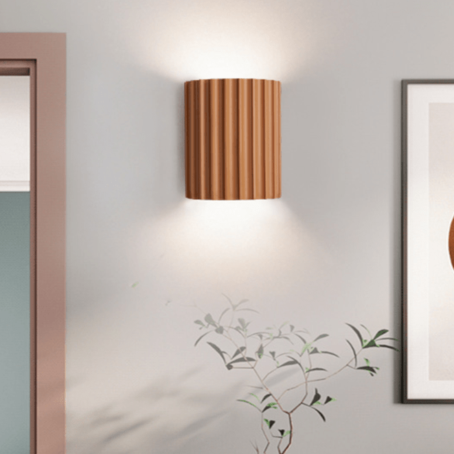 Nowoczesna półokrągła lampa ścienna z żywicy do salonu