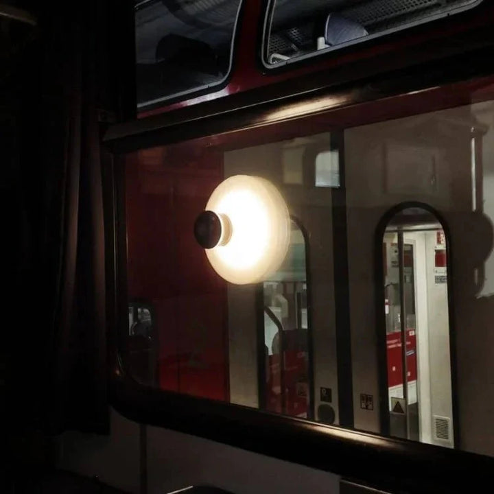 Lampka LED z przyssawką