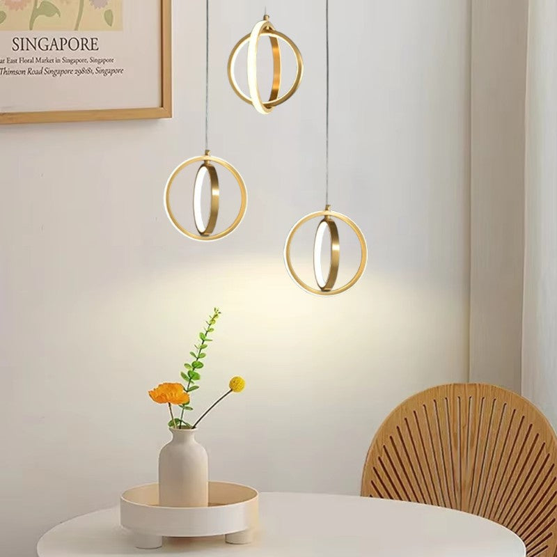 Złota geometryczna lampa wisząca 2-ring LED w mosiądzu