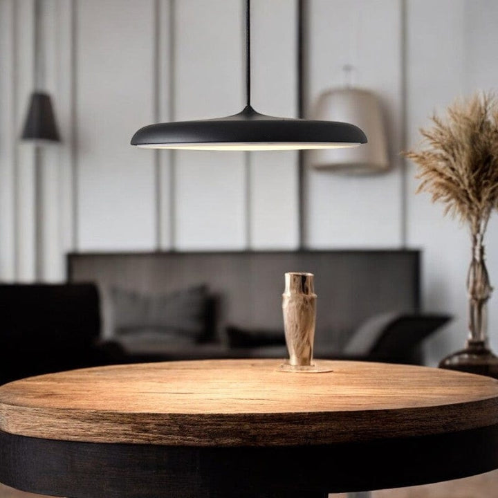 Lampa wisząca w stylu skandynawskim