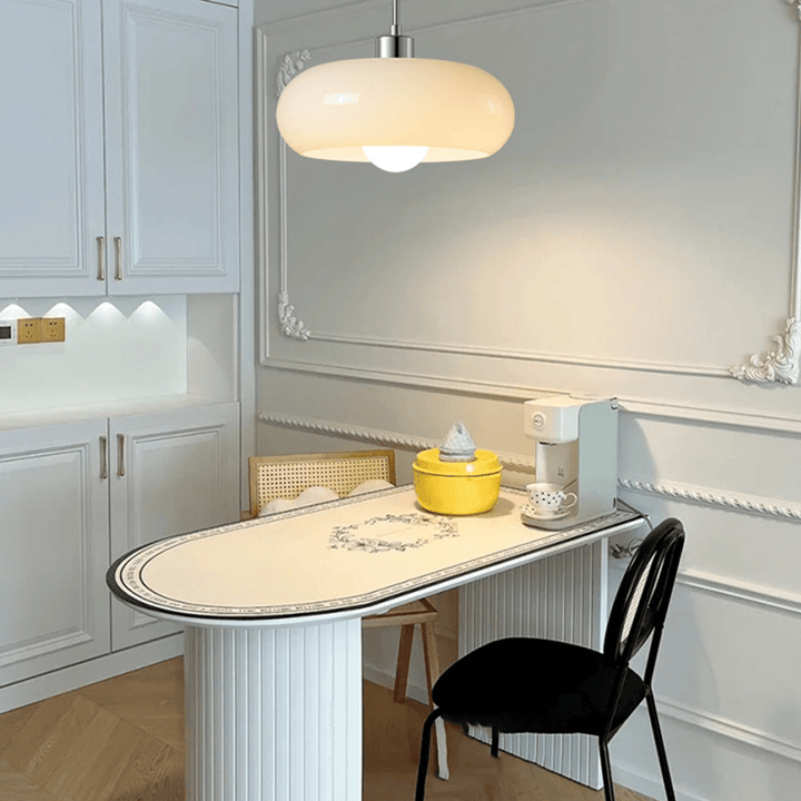 Lampa wisząca Hailie w kształcie bochenka ze szkła