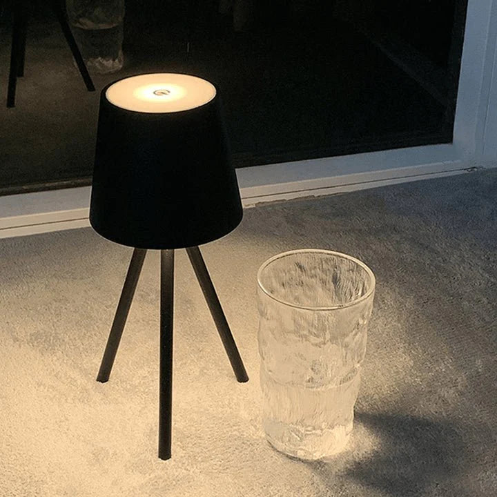 Lampa Stołowa na Statywie z Akumulatorem