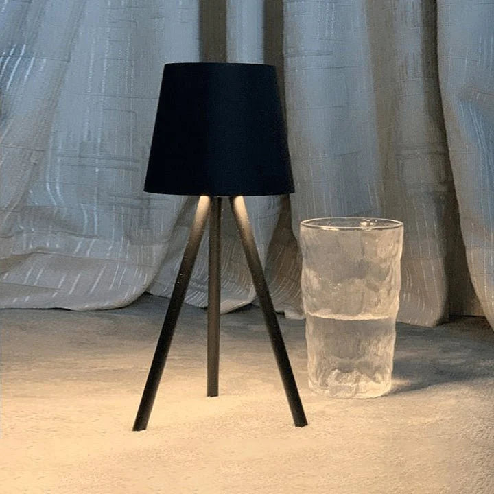 Lampa Stołowa na Statywie z Akumulatorem