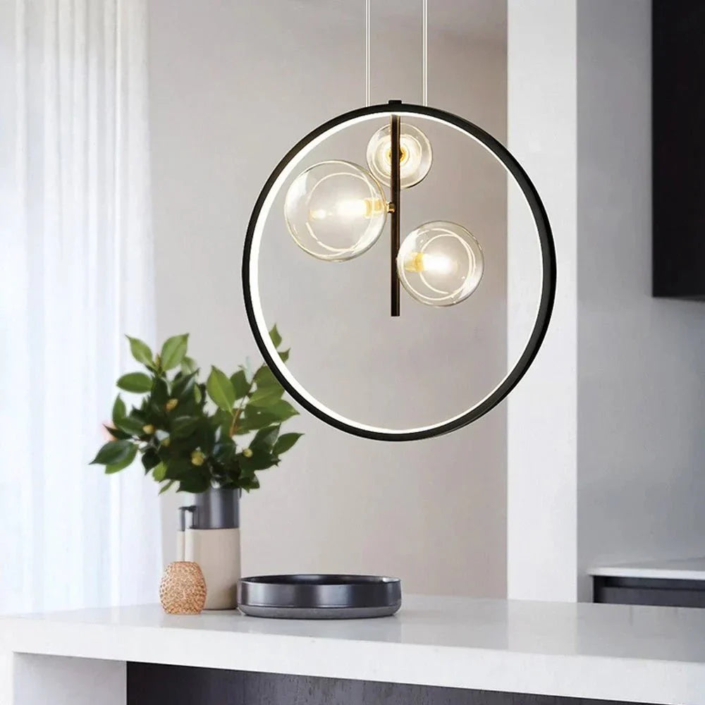 Nordyckie lampy wiszące Bubble ze szklanym kloszem