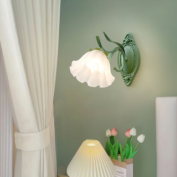 Lampa Ścienna Kwiat Lelijek