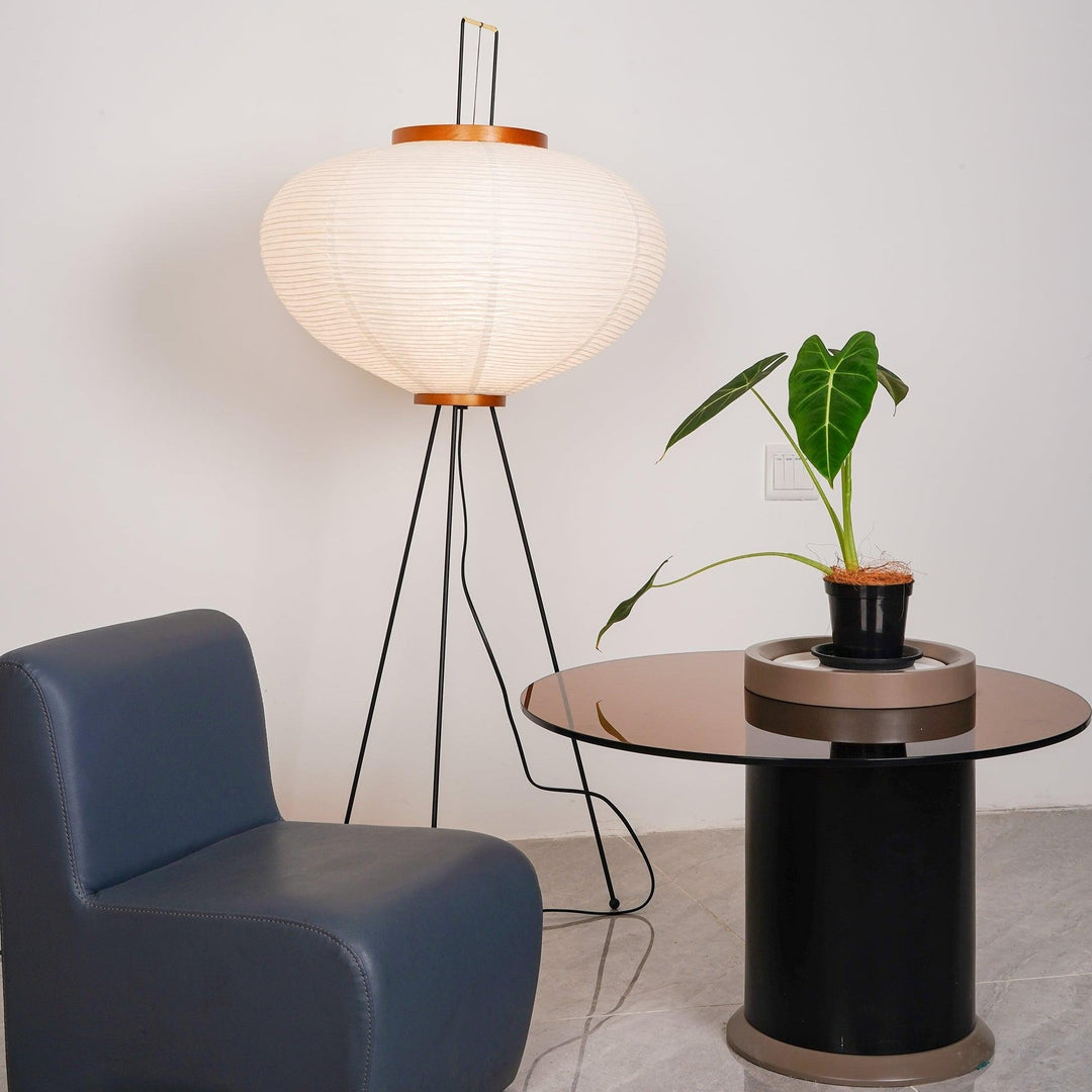Lampa podłogowa z papieru ryżowego
