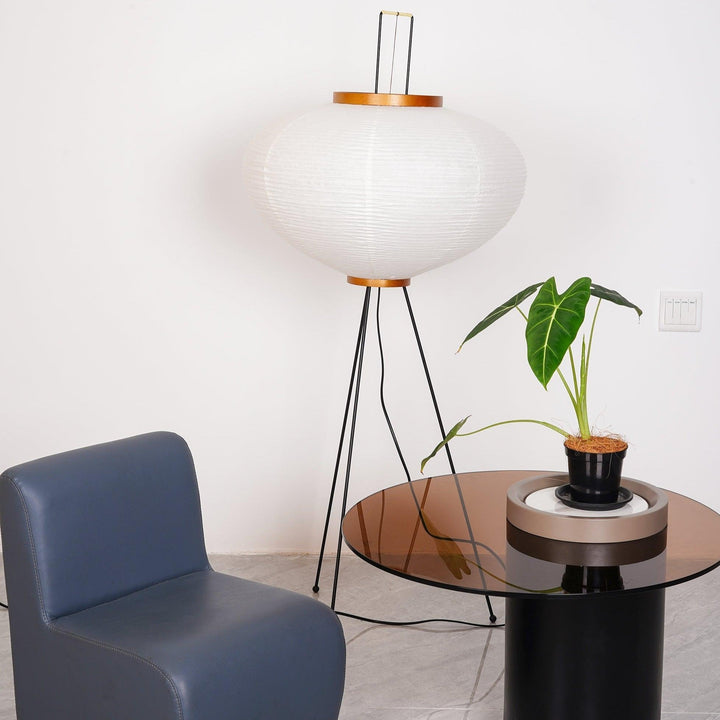 Lampa podłogowa z papieru ryżowego