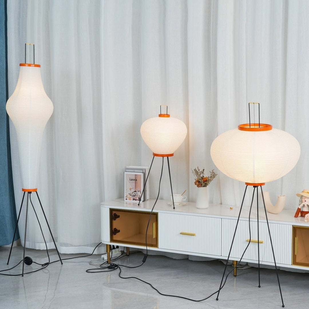 Lampa podłogowa z papieru ryżowego