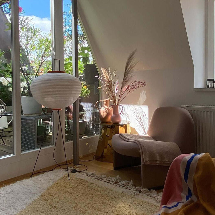 Lampa podłogowa z papieru ryżowego