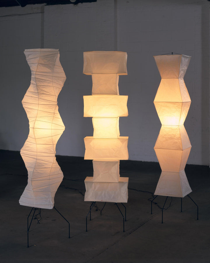 Lampa podłogowa z papieru ryżowego