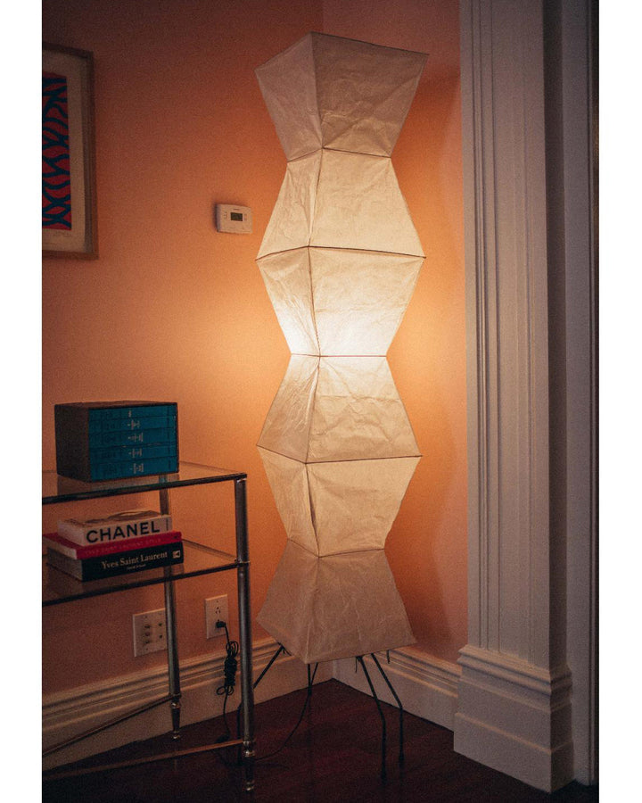 Lampa podłogowa z papieru ryżowego