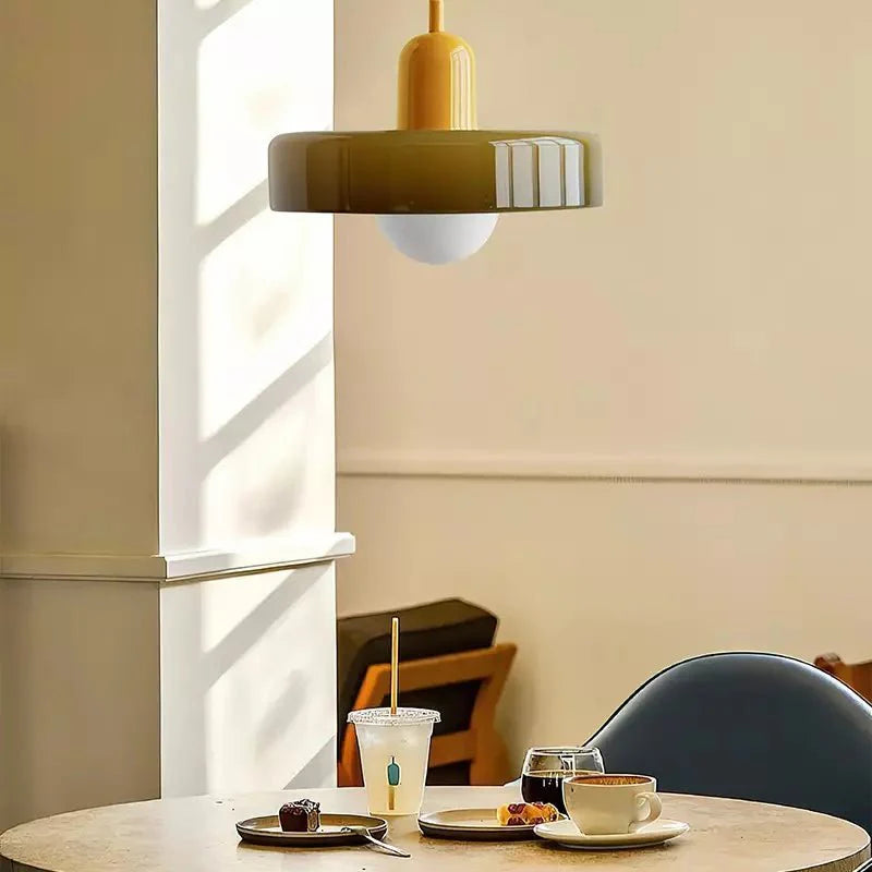 Lampa wisząca Bauhaus z kolorowego szkła
