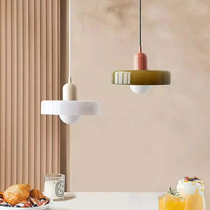 Lampa wisząca Bauhaus z kolorowego szkła