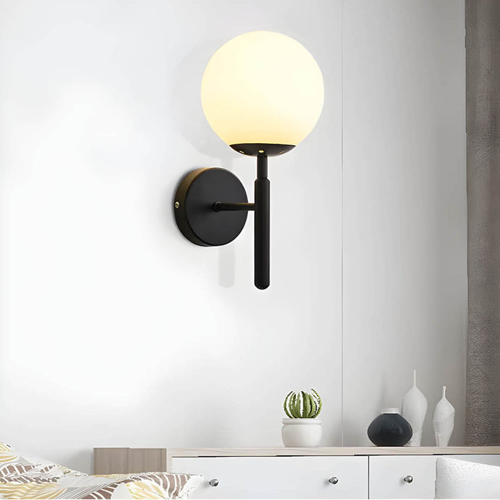 Lampa ścienna Clair z przetworzonego szkła