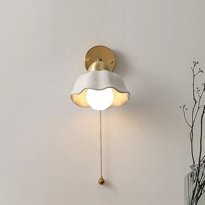 Retro Francuska Biała Lampa Ścienna Kwiatowa
