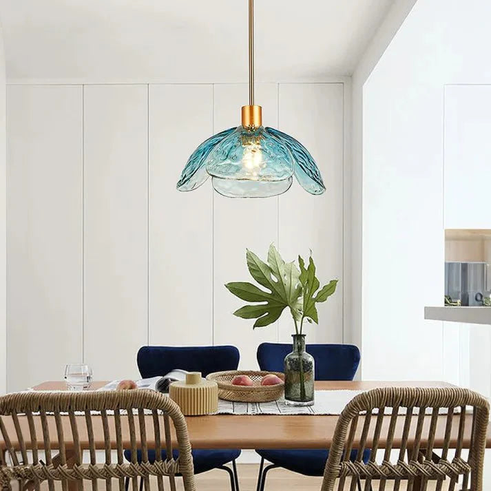 Kreatywna Lampa Wisząca w Kształcie Płatków Kwiata na Stolik Nocny
