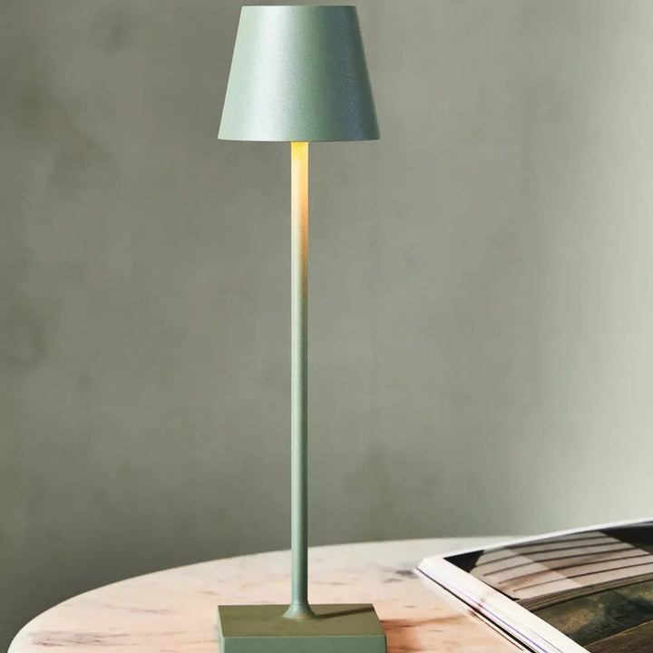 Wysoka Lampa Stołowa z Funkcją Ściemniania