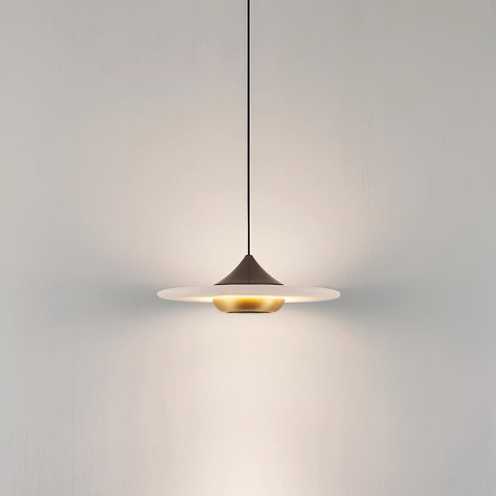 Lampa Wisząca W Kształcie Latającego Spodka z Marmuru