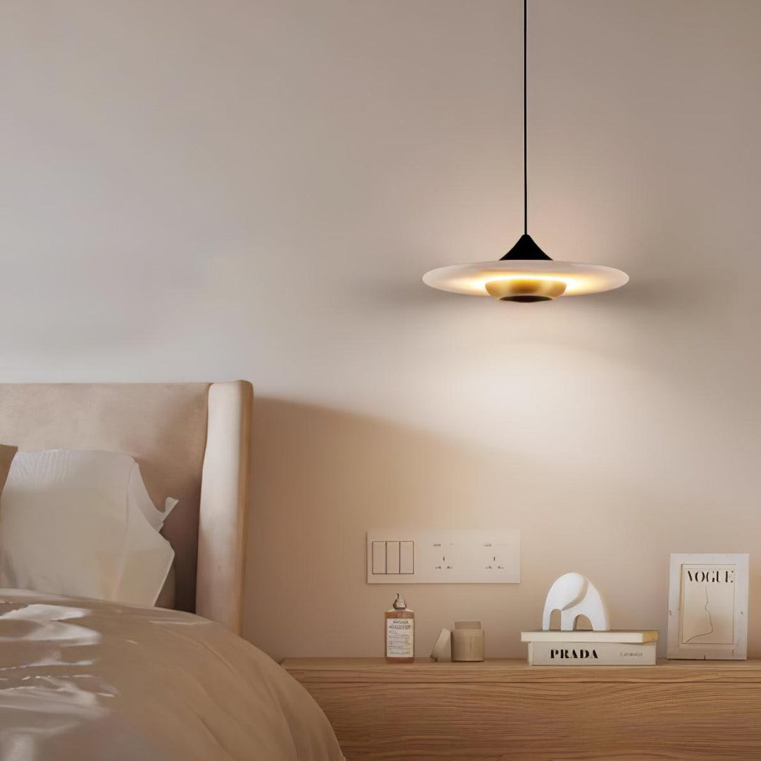 Lampa Wisząca W Kształcie Latającego Spodka z Marmuru
