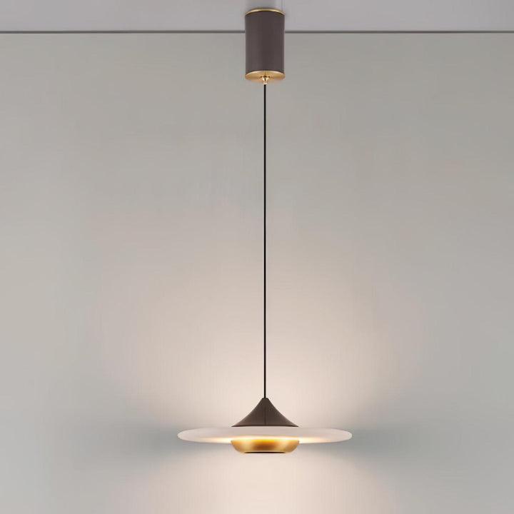 Lampa Wisząca W Kształcie Latającego Spodka z Marmuru