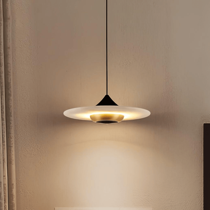 Lampa Wisząca W Kształcie Latającego Spodka z Marmuru