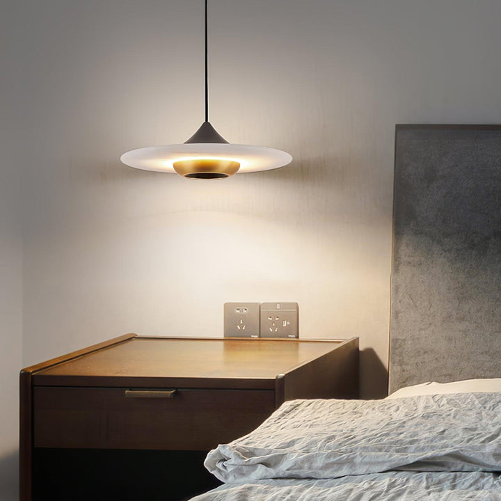 Lampa Wisząca W Kształcie Latającego Spodka z Marmuru