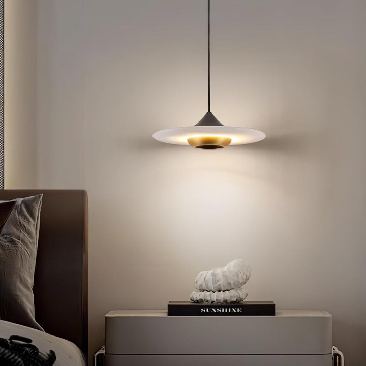 Lampa Wisząca W Kształcie Latającego Spodka z Marmuru