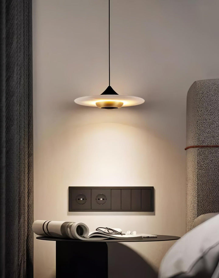 Lampa Wisząca W Kształcie Latającego Spodka z Marmuru
