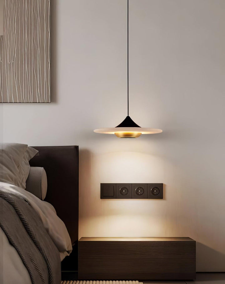 Lampa Wisząca W Kształcie Latającego Spodka z Marmuru