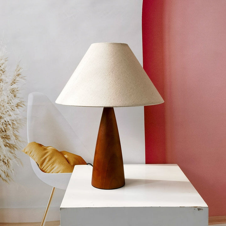 Lampa stołowa w stylu wieków