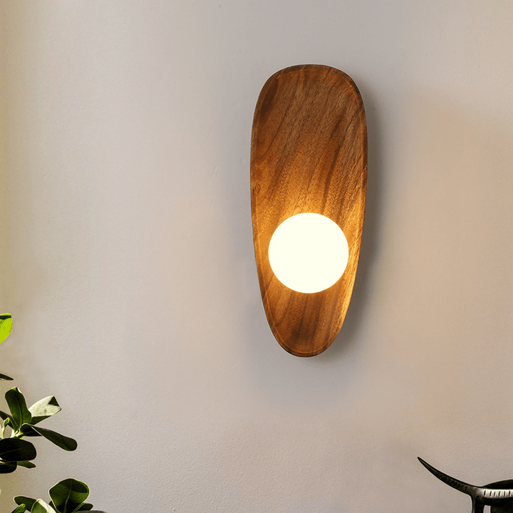 Naturalna drewniana lampa ścienna
