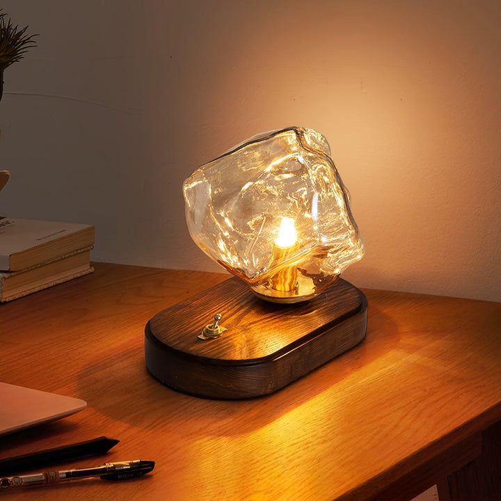 Lampa stołowa z kamienia lodowego