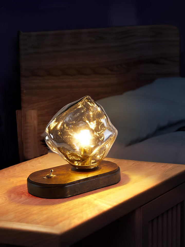 Lampa stołowa z kamienia lodowego