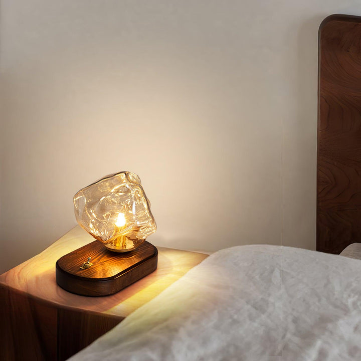 Lampa stołowa z kamienia lodowego