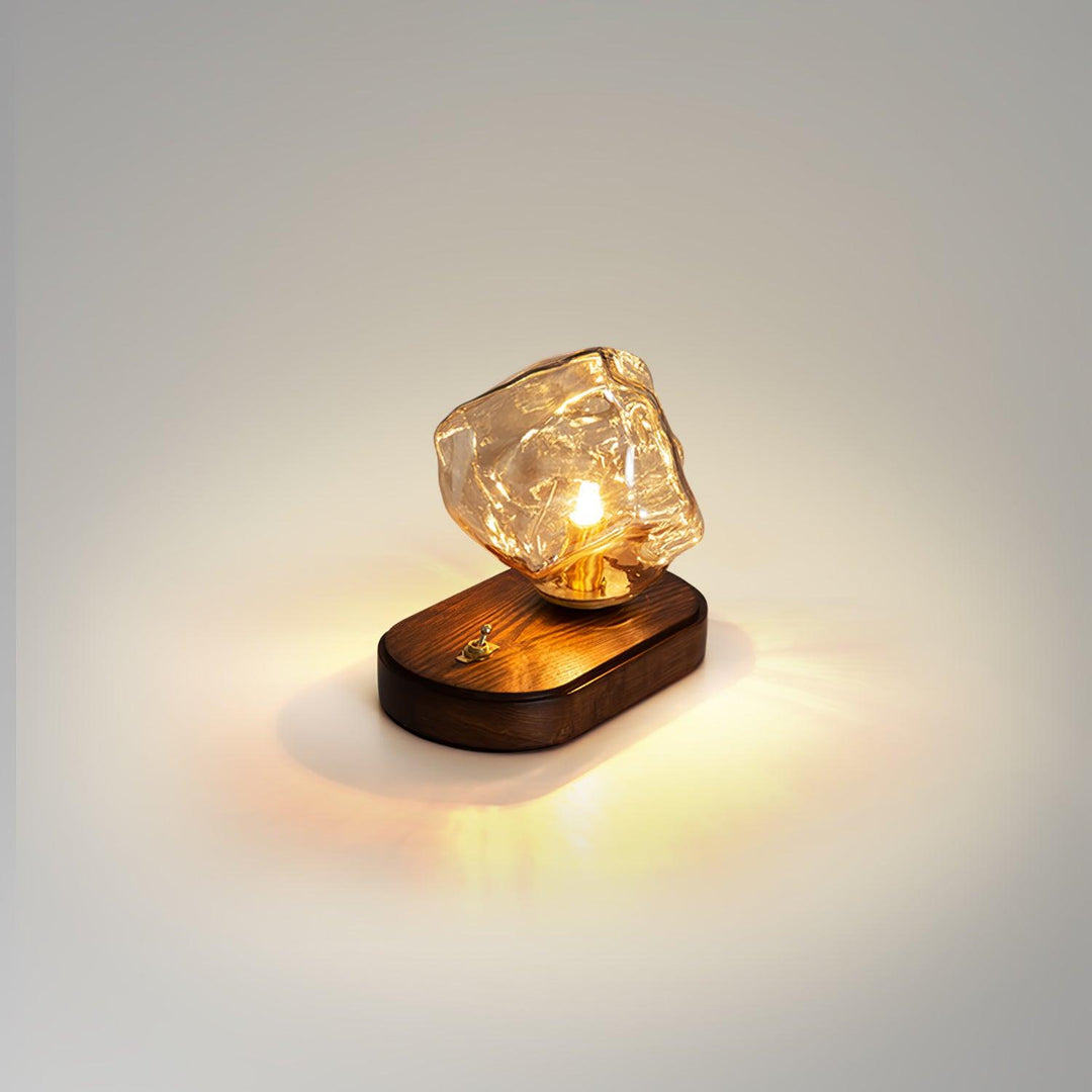 Lampa stołowa z kamienia lodowego