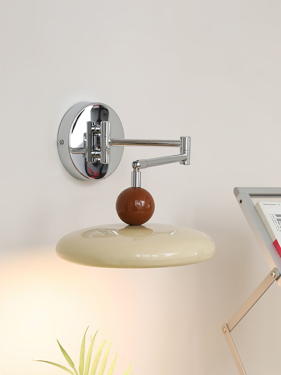 Lampa Ścienna Lola z Ruchomym Ramieniem